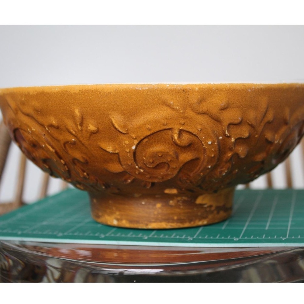Haeger USA Embossed Scroll Footed Ceramic Serving Bowl 10 inch - Picture 5 of 16